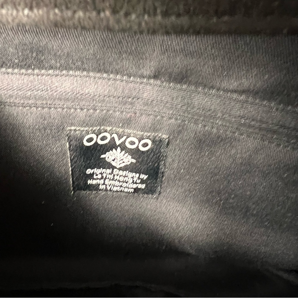 NWT OOVOO Black Suede Satin Floral Embroidered Women's Bag, beautiful - Picture 10 of 10